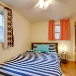 Cute Home With Patio About 7 Mi To Dtwn Pittsburgh
