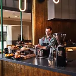 Joinery Hotel Pittsburgh, Curio Collection By Hilton