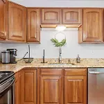 New 3 Bdrm - Mt Washington - Garage