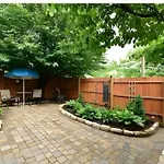 Cozy Stay In Pittsburgh