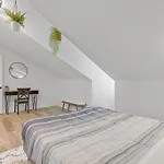 Lawrenceville Central !5 Spacious And Quiet Three Bedroom Apartment With Free Street Parking