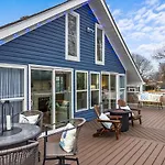 Island Gem-Riverfront, Near Rmu Sportscenter-4 Br