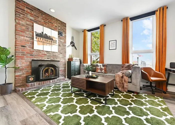 Hostwise Stays - The Grandview - Great City Views - Brand New Remodel