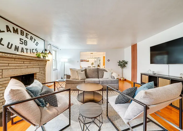 Spacious Pittsburgh Getaway About 2 Mi To Downtown!
