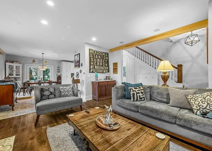 Fantastic Family Home In Central Mount Washington
