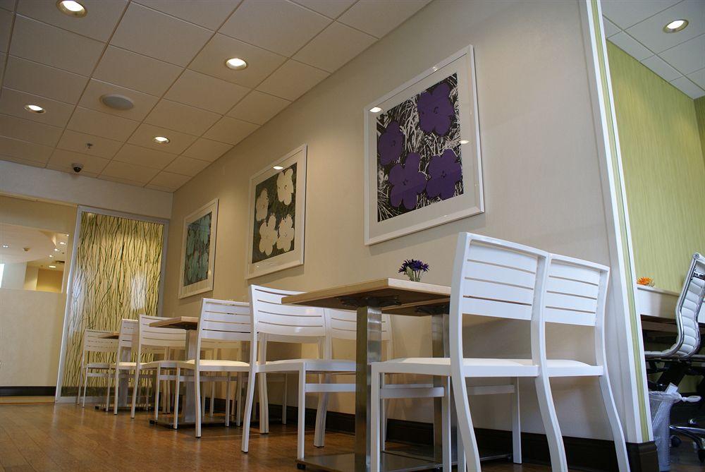 Hotel Springhill By Marriott North Shore 3*
