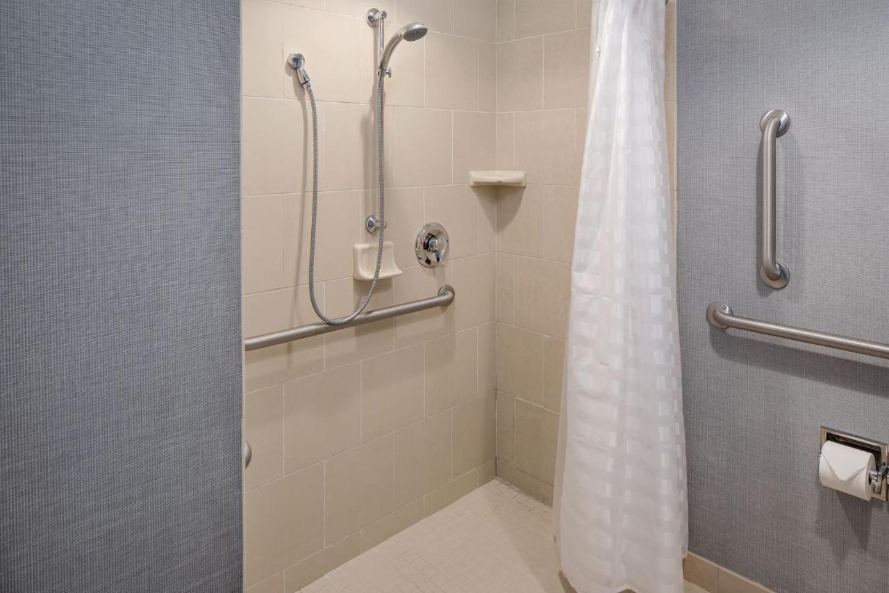 Hyatt Place North Shore