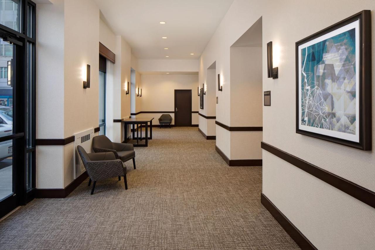 Hyatt Place North Shore Hotel
