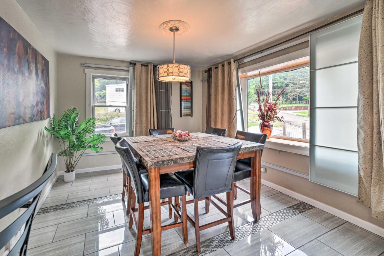 With Pool, Fire Pit And Game Holiday home *