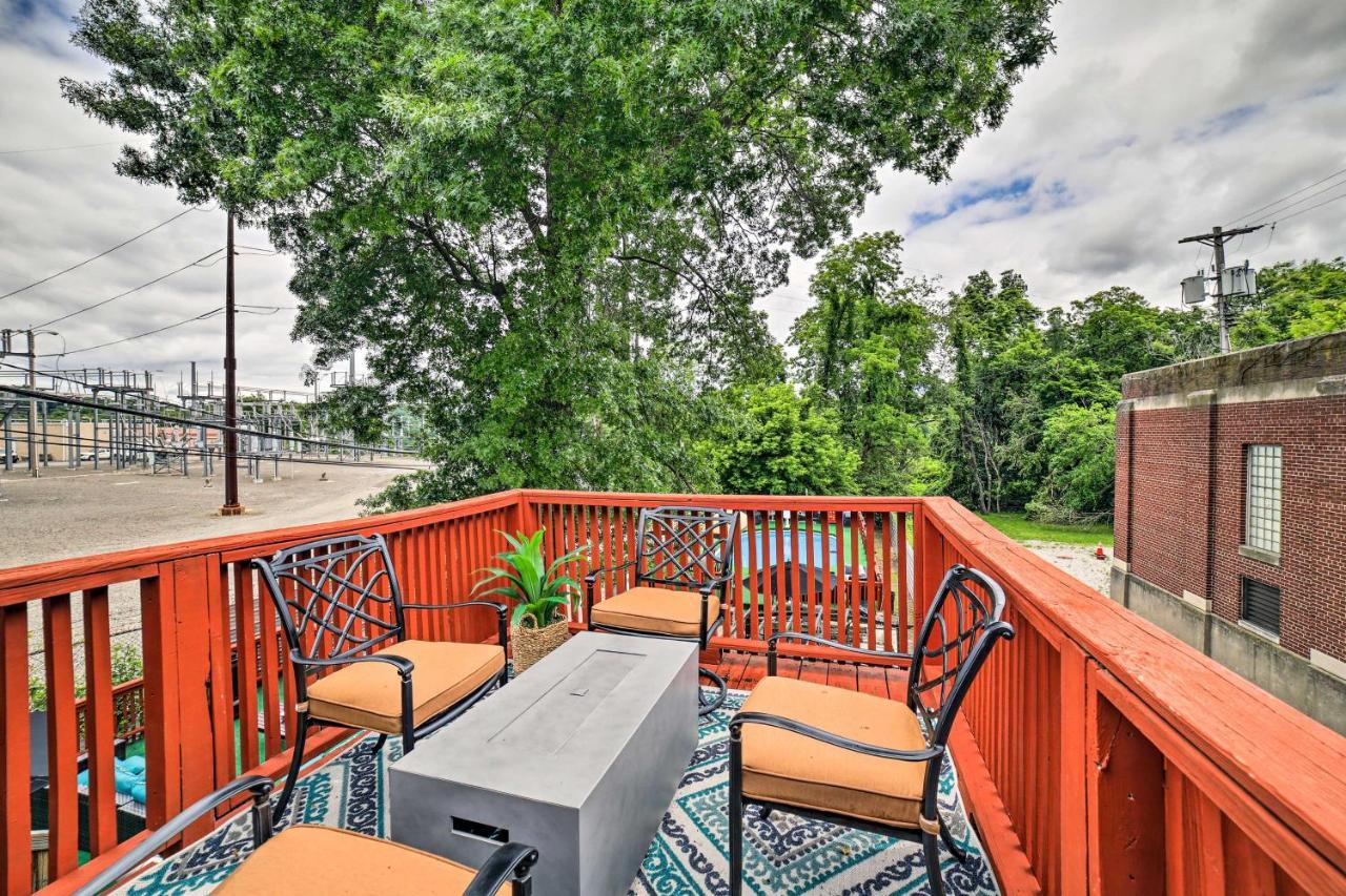 With Pool, Fire Pit And Game * Pittsburgh
