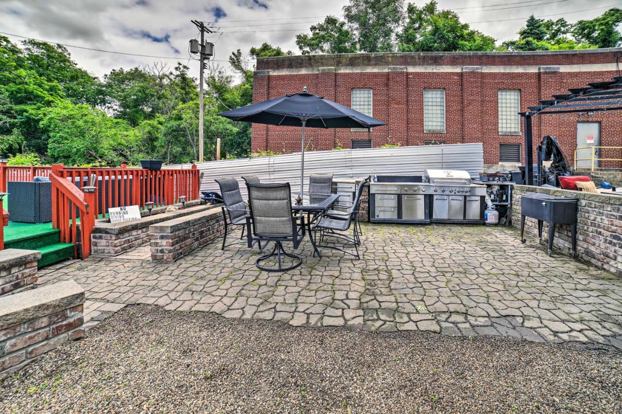 With Pool, Fire Pit And Game