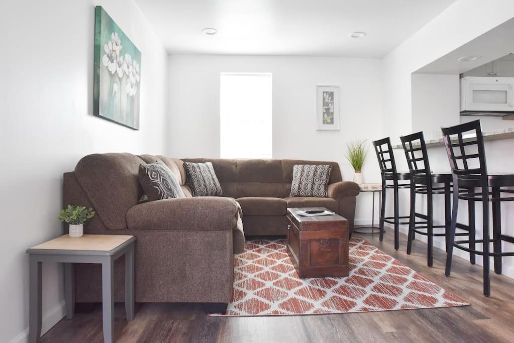 Perfect Mount Washington Walkable W Parking Apartment *