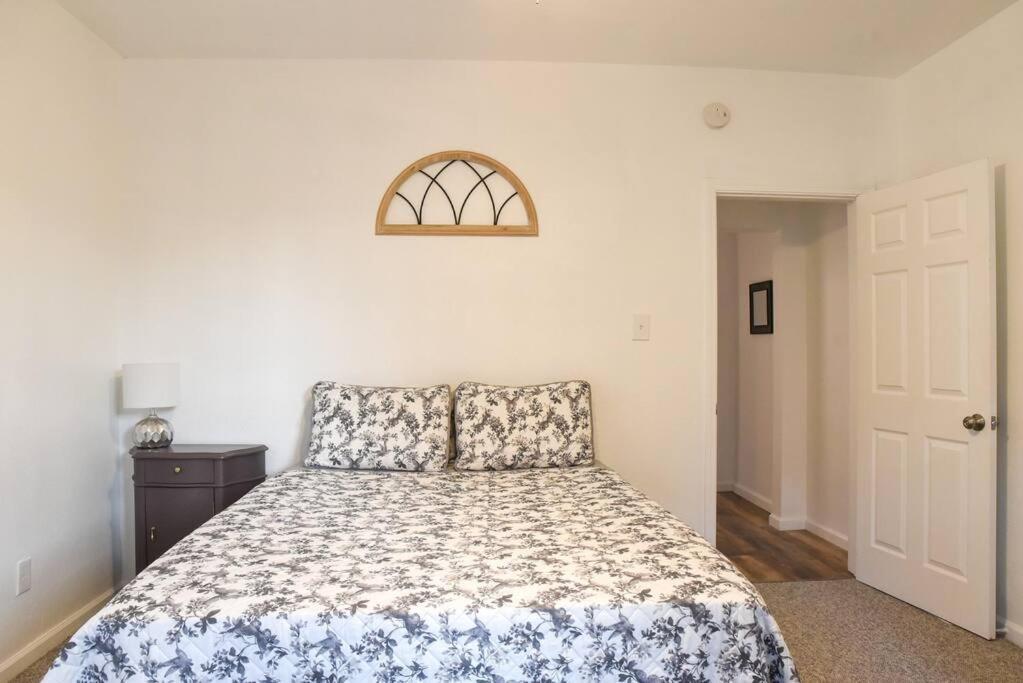 Perfect Mount Washington Walkable W Parking Apartment *