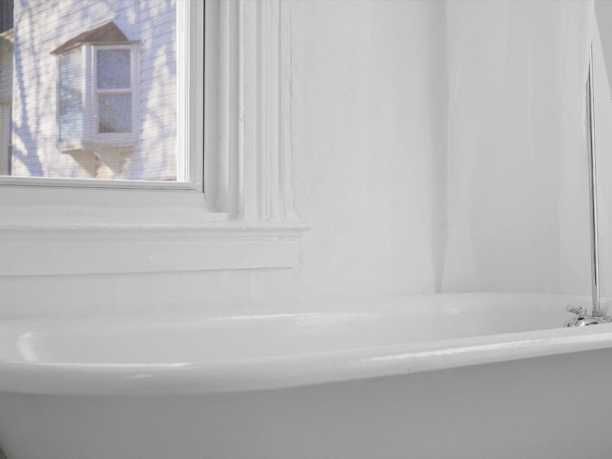 Bloomfield/shadyside @h Spacious And Quiet Private Bedroom With Shared Bathroom Homestay Pittsburgh