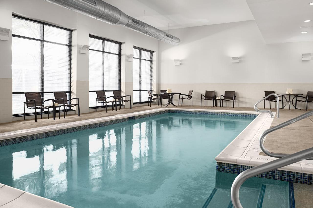 Hyatt Place North Shore Hotel