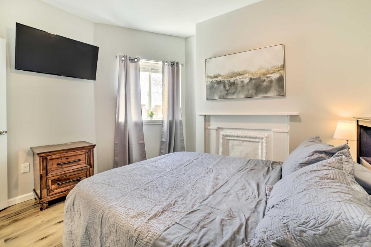 Holiday home Townhome 1 Mi To Downtown *