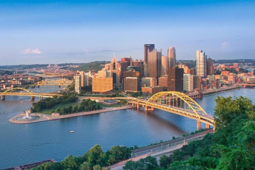 Holiday home Stadiumview Villa: Pet-friendly 4br With Vistas Pittsburgh