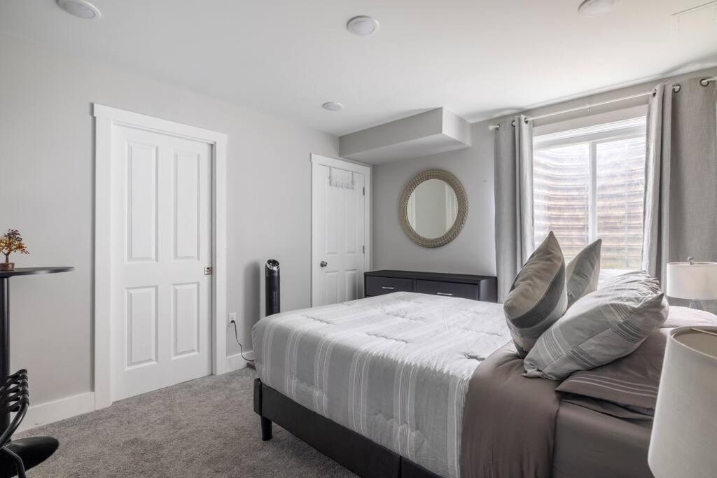Stadiumview Villa: Pet-friendly 4br With Vistas