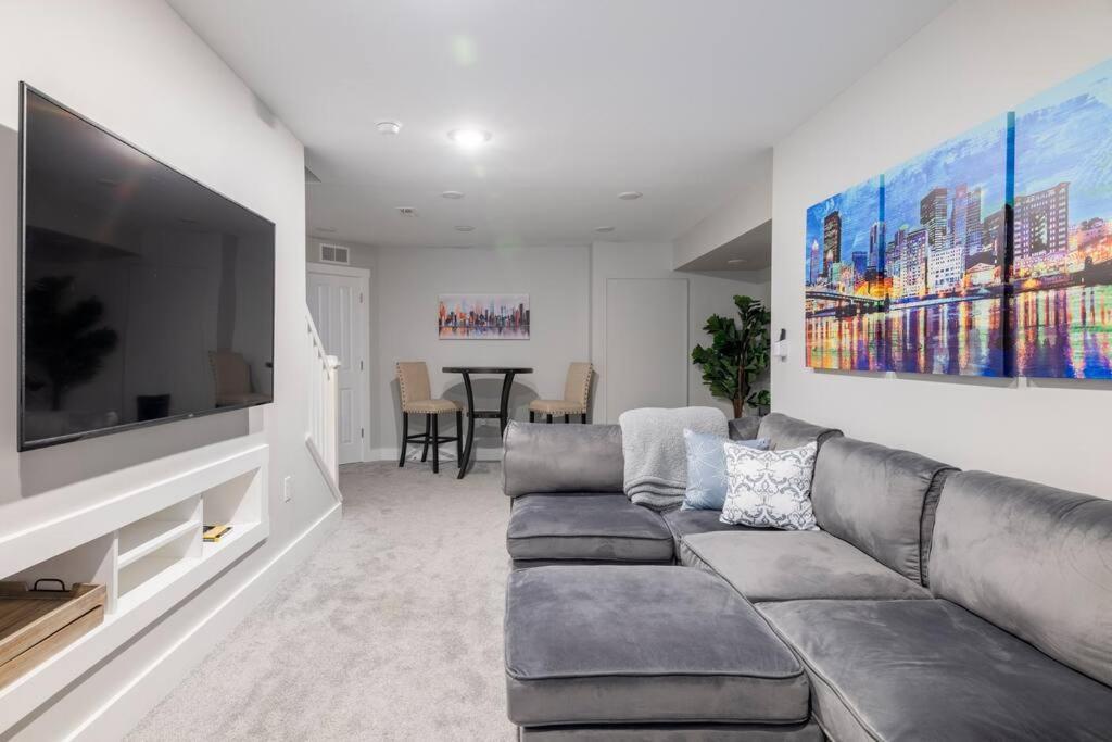 Stadiumview Villa: Pet-friendly 4br With Vistas Pittsburgh