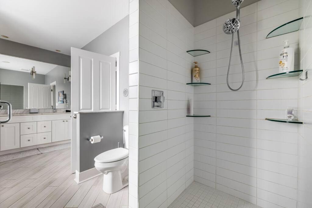 Stadiumview Villa: Pet-friendly 4br With Vistas