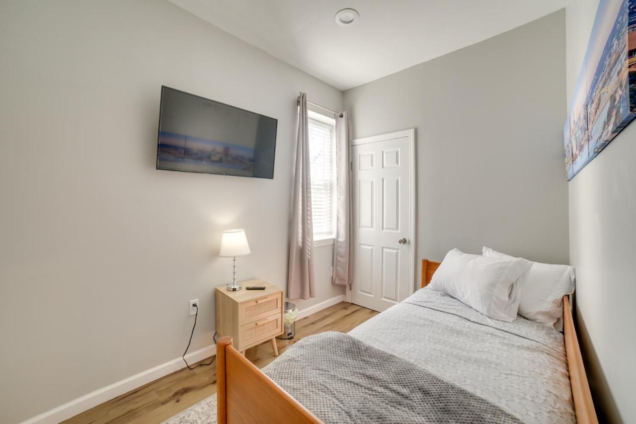 Townhome 1 Mi To Downtown *