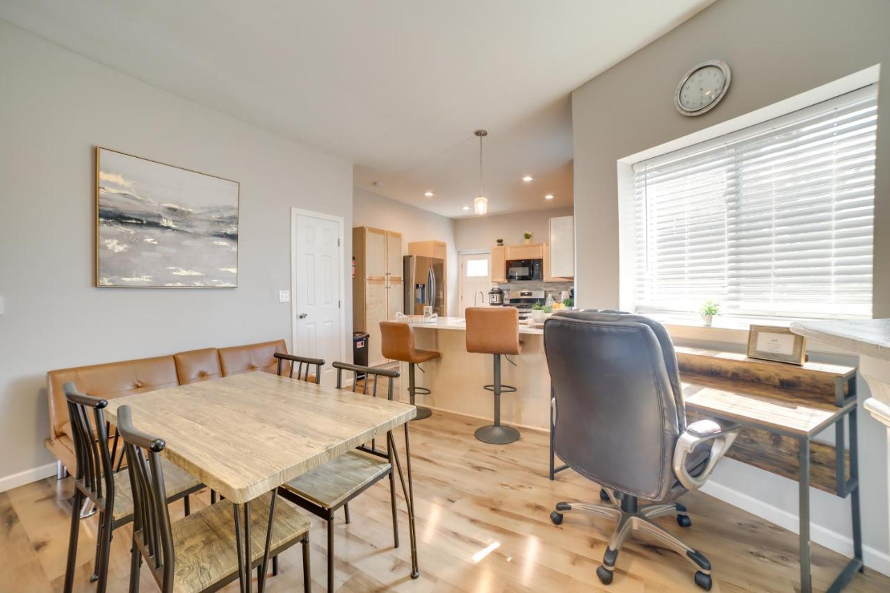 Townhome 1 Mi To Downtown