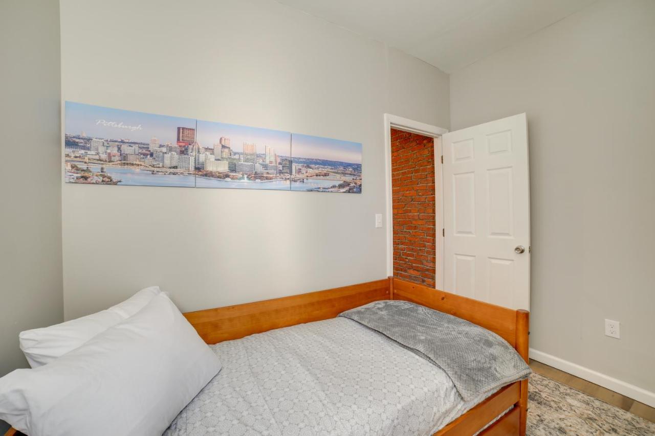 Townhome 1 Mi To Downtown Holiday home *