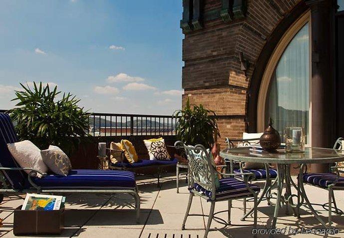 Renaissance 4*