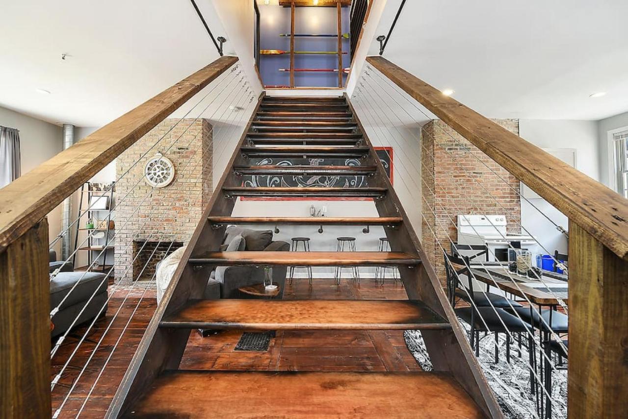 Ferienhaus Boat House - Beautiful Custom Space, Two King Beds *