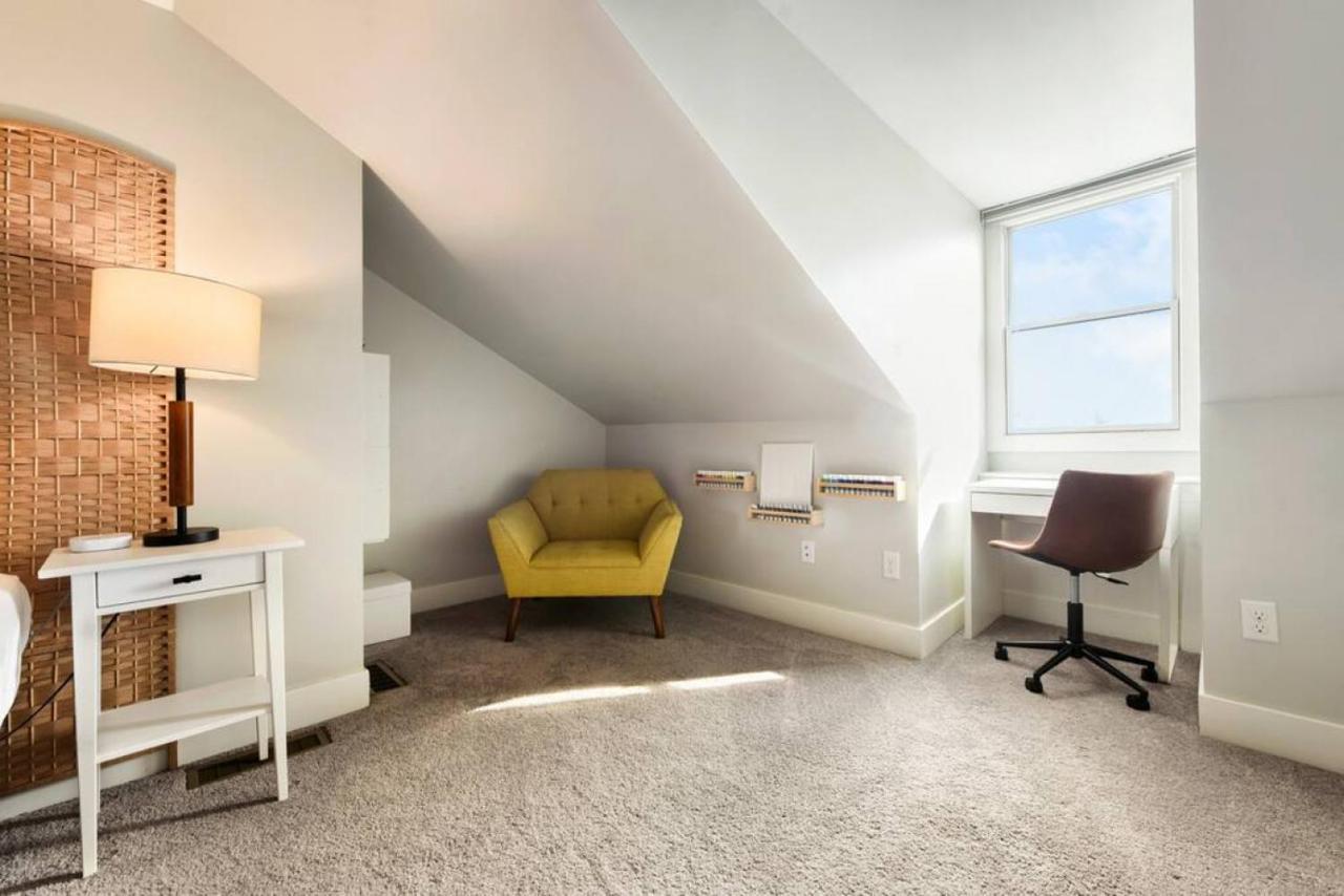 The Alpine - Family Friendly, Great Area, Artist Abode * Pittsburgh