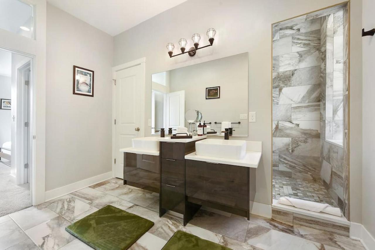 The Alpine - Family Friendly, Great Area, Artist Abode * Pittsburgh