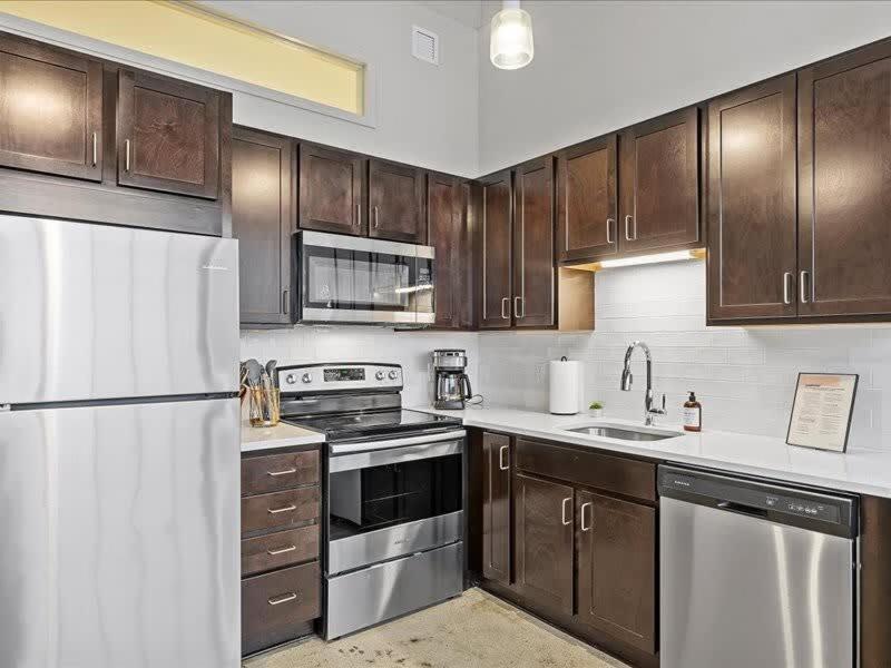 Cozysuites Stunning 1br, Downtown Apartment