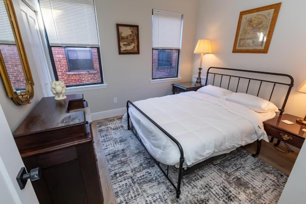 Historic & Sophisticated Walk To Casino Stadiums Apartamento *