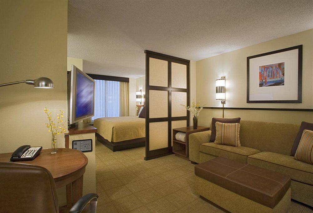 Hotel Hyatt Place North Shore 3*