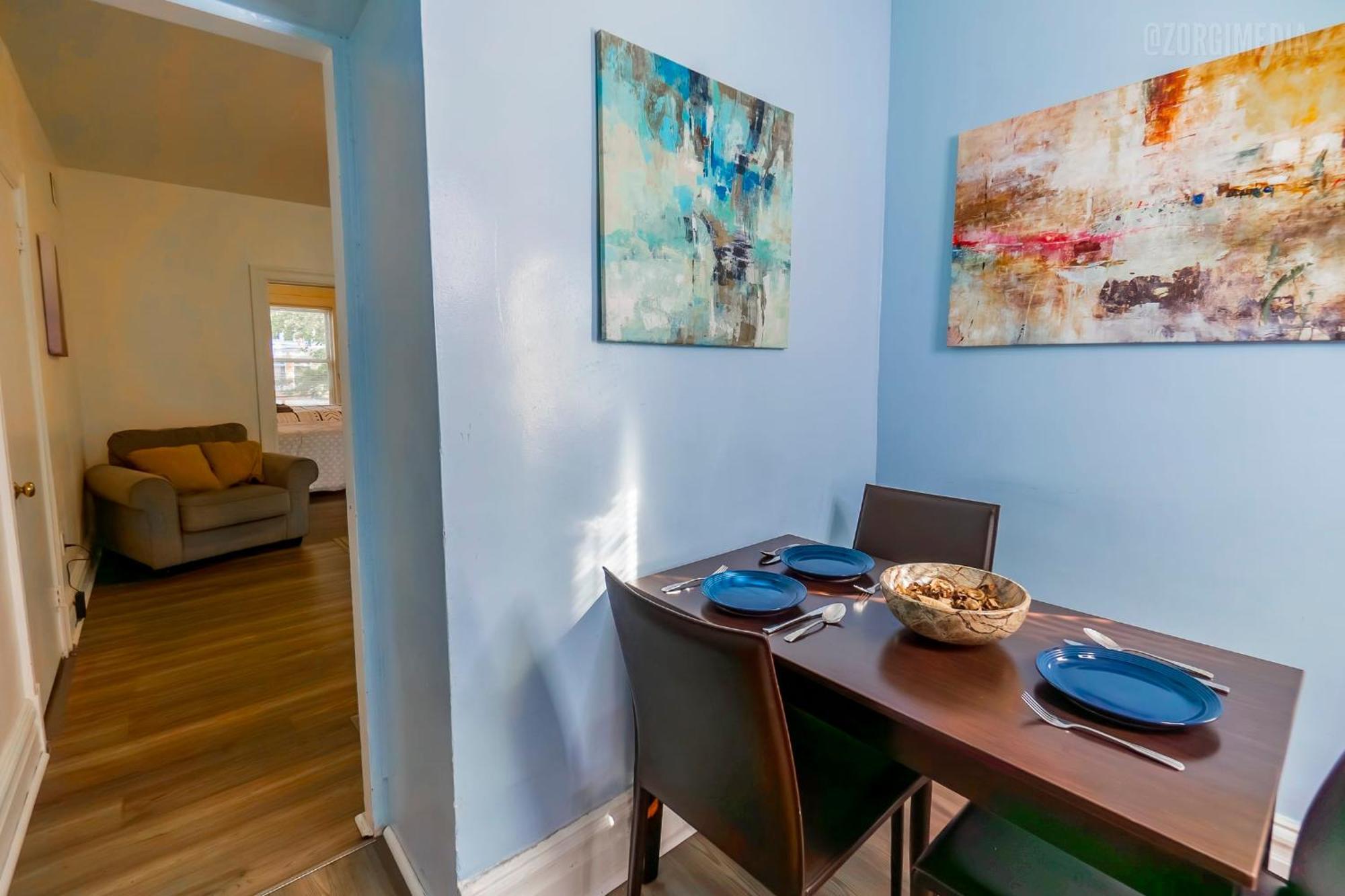 Stylish - 2 Queen Bed - Easy Hospital Access Apartment Pittsburgh