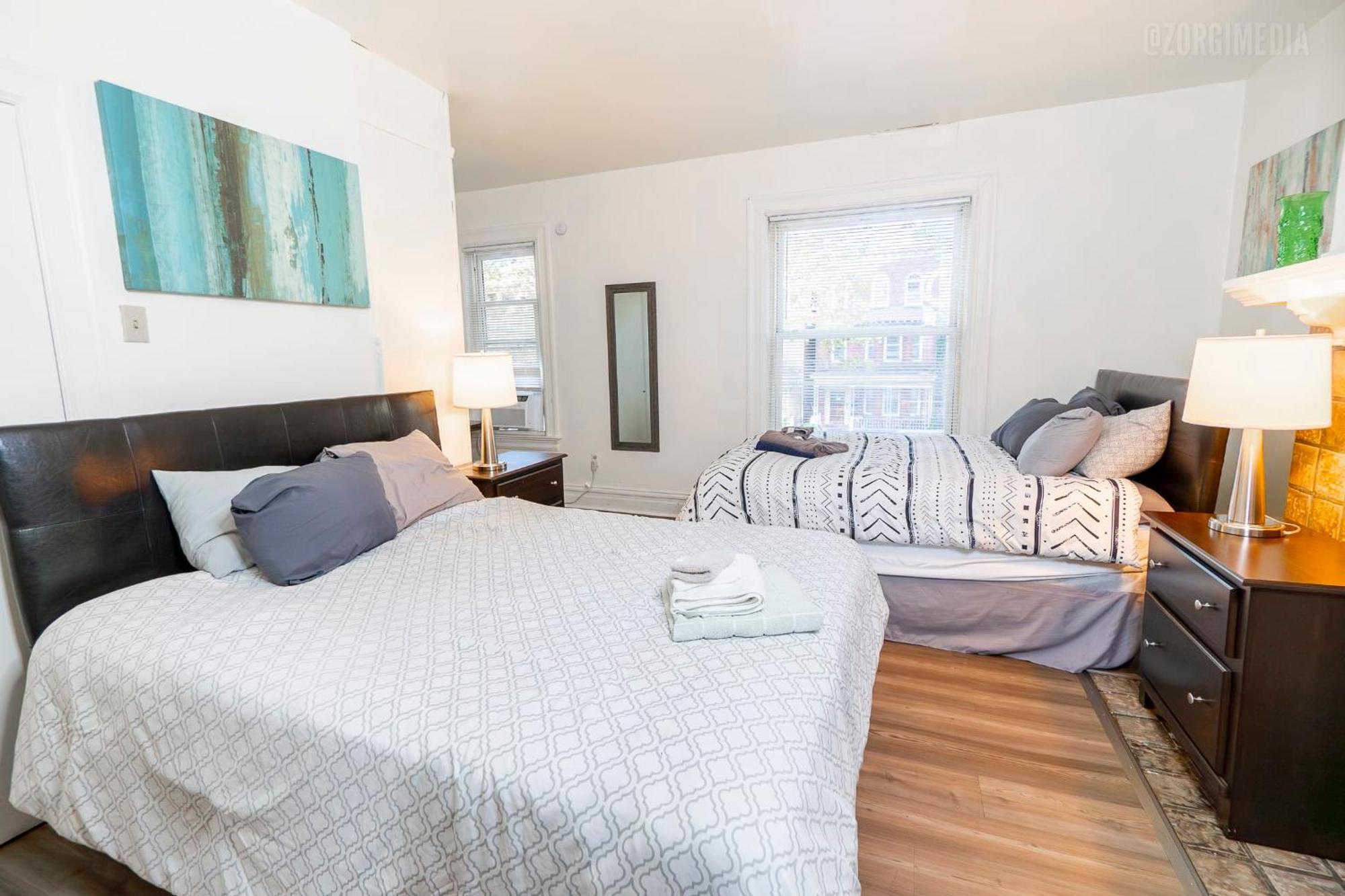 Stylish - 2 Queen Bed - Easy Hospital Access Pittsburgh