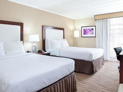 Hotel Plaza 3*