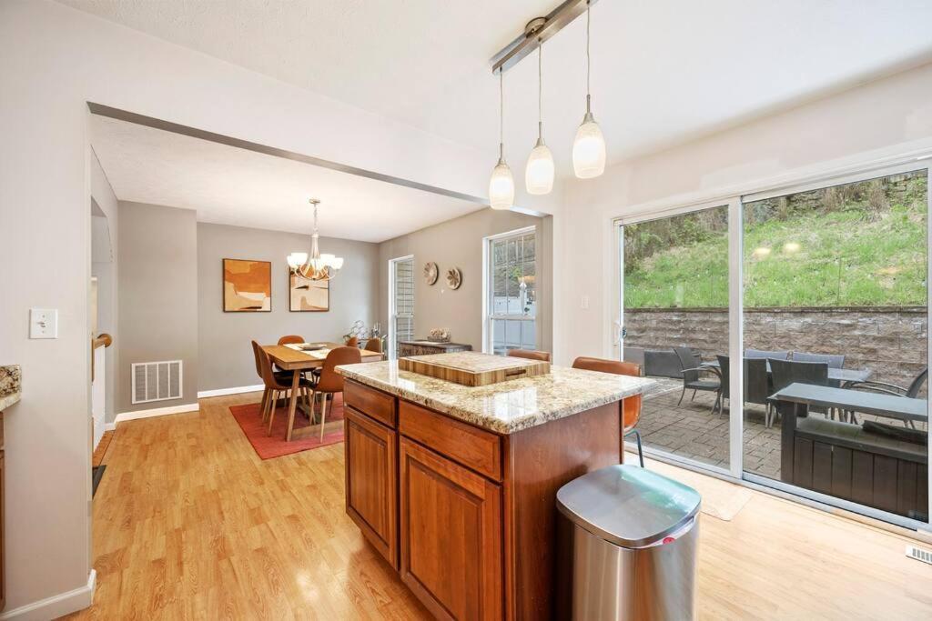 New 3 Bdrm - Mt Washington - Garage Pittsburgh