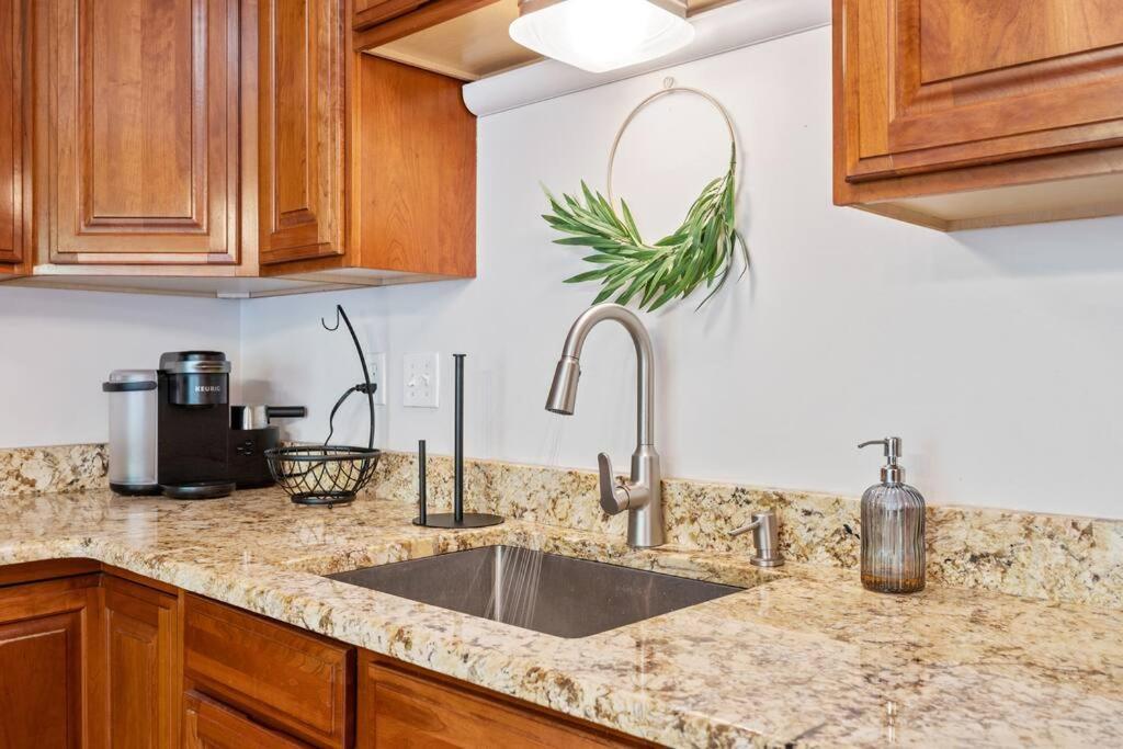 New 3 Bdrm - Mt Washington - Garage Holiday home