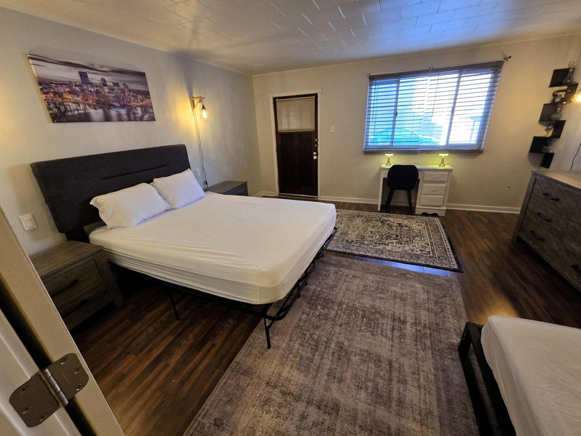 Apartment Carey Way Quarters - The Speakeasy *