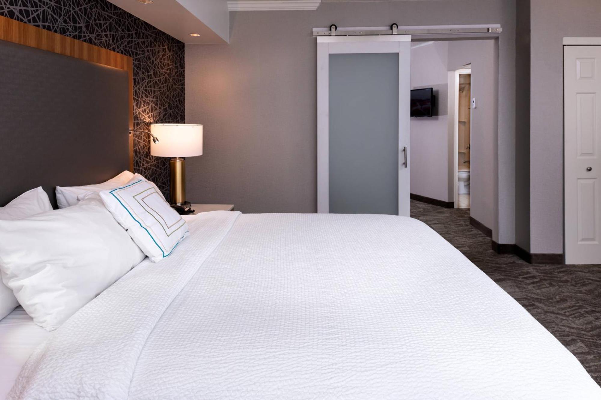 Hotel Springhill By Marriott North Shore Pittsburgh