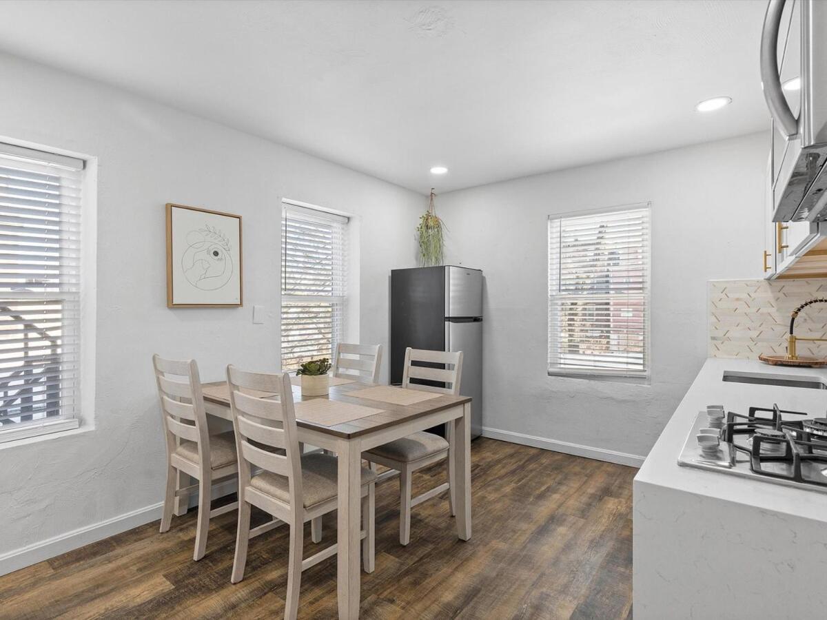 Apartment Lawrenceville !5 Spacious And Quiet Three Bedroom With Free Street Parking