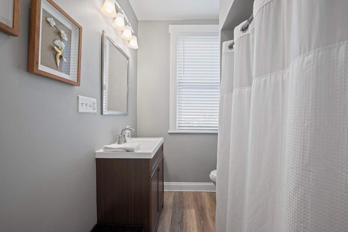Skyline Views - Luxury 1 Bedroom Apartment Pittsburgh
