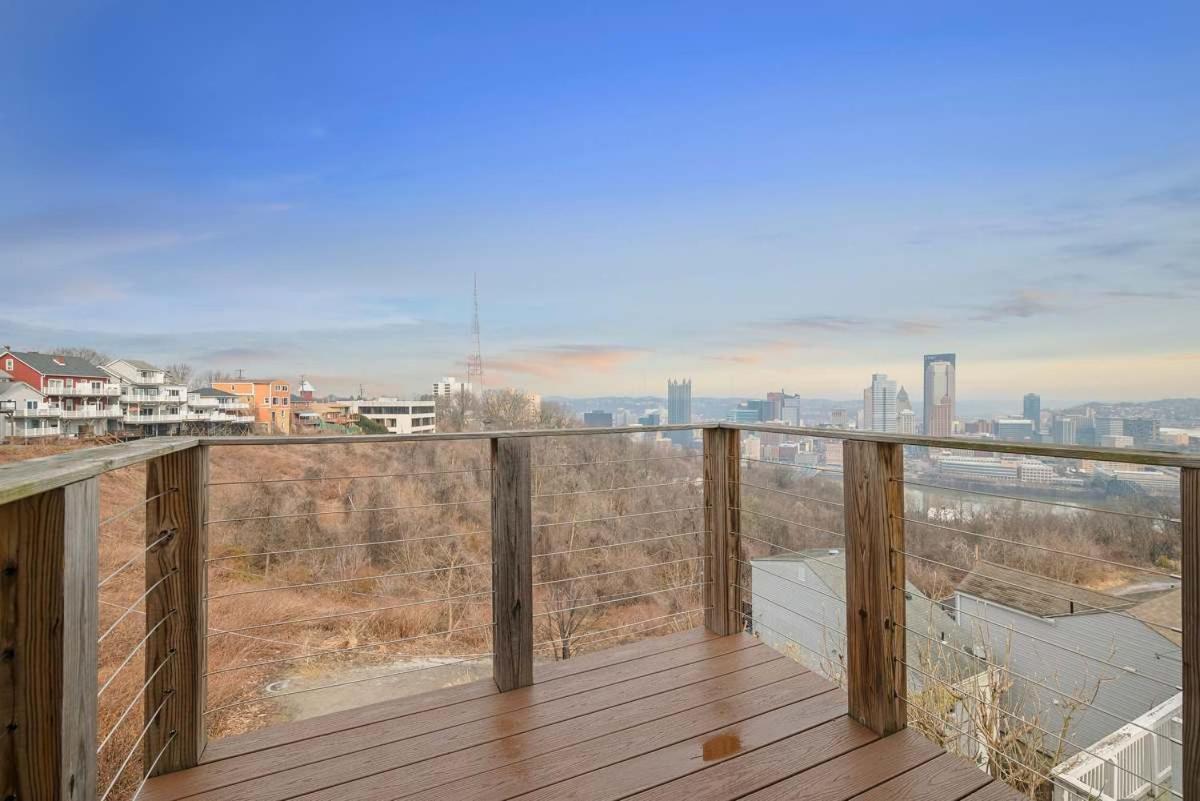 Skyline Views - Luxury 1 Bedroom * Pittsburgh