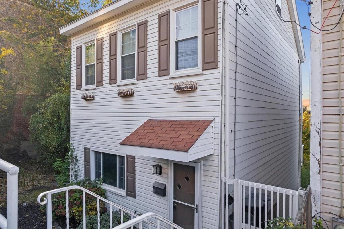 A Million Dollar View And Off Street Parking Holiday home *