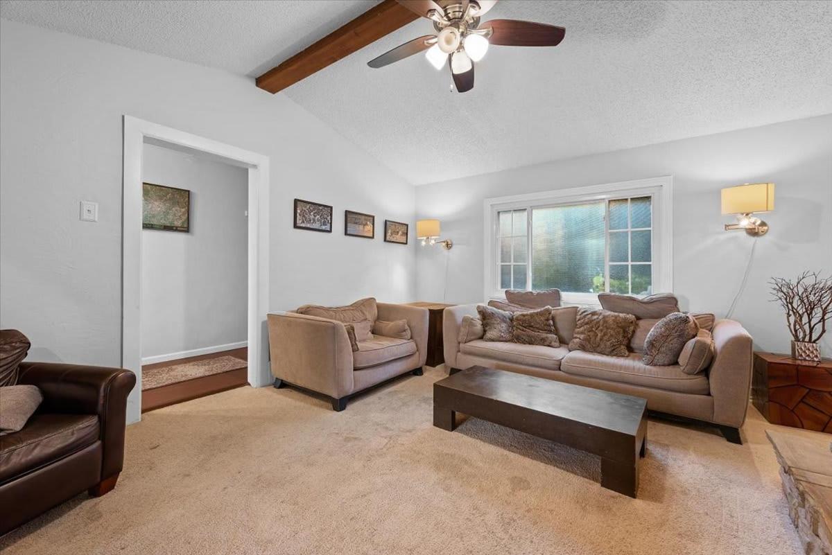 A Million Dollar View And Off Street Parking Holiday home Pittsburgh