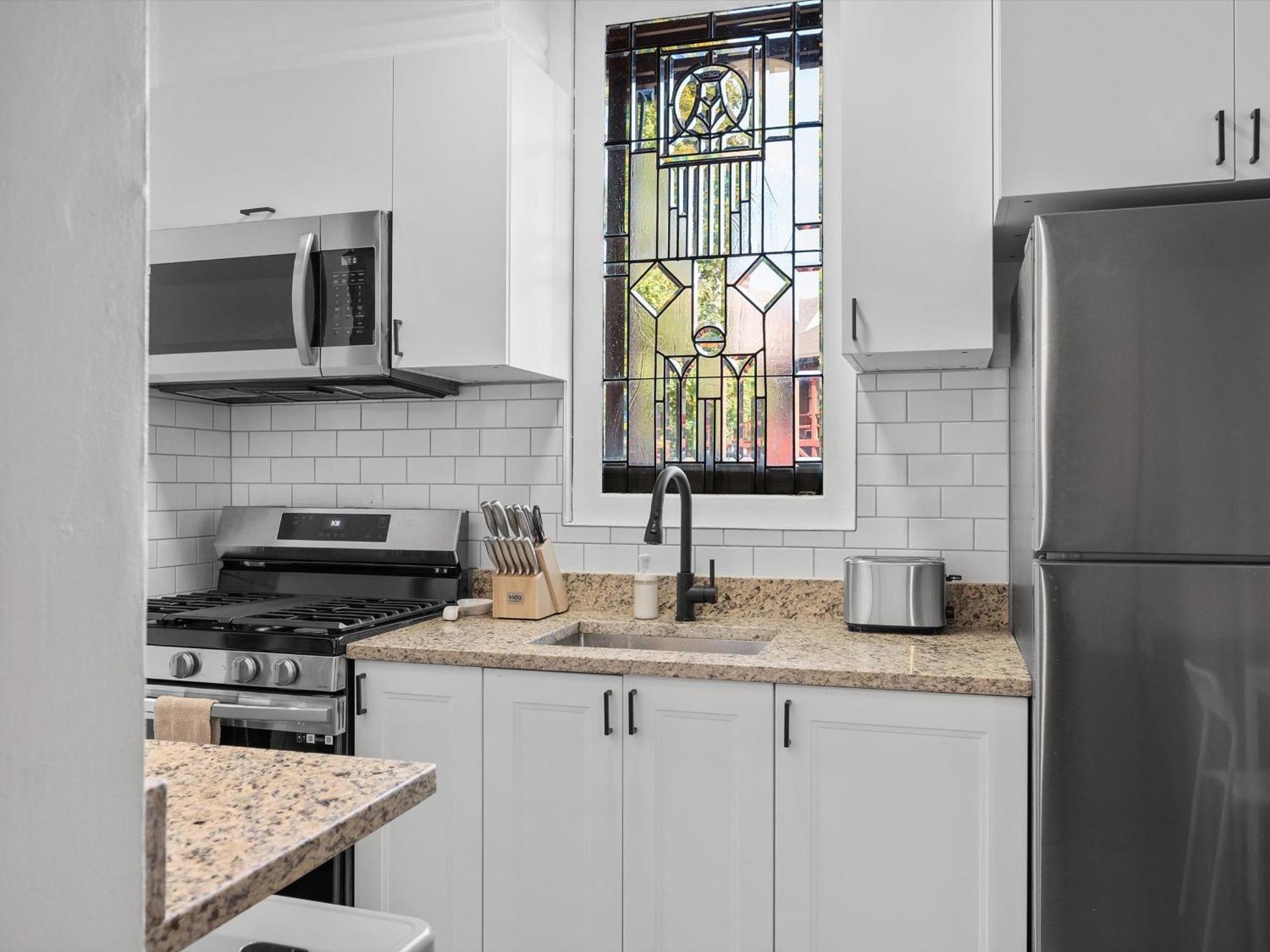 Shadyside, Pittsburgh, Modern And Accessible 2 Bedroom Unit2 With Free Parking Apartment Pittsburgh