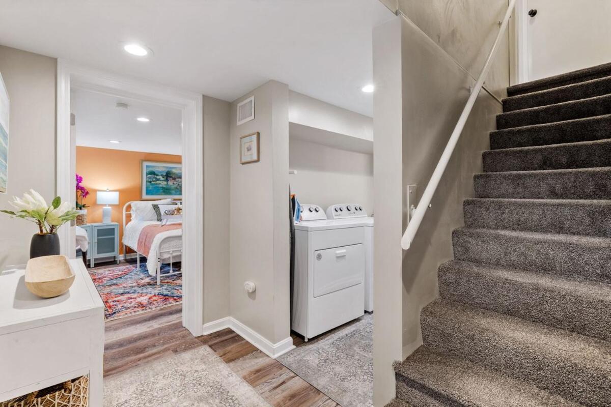 Island Gem-riverfront, Near Rmu Sportscenter-4 Br *
