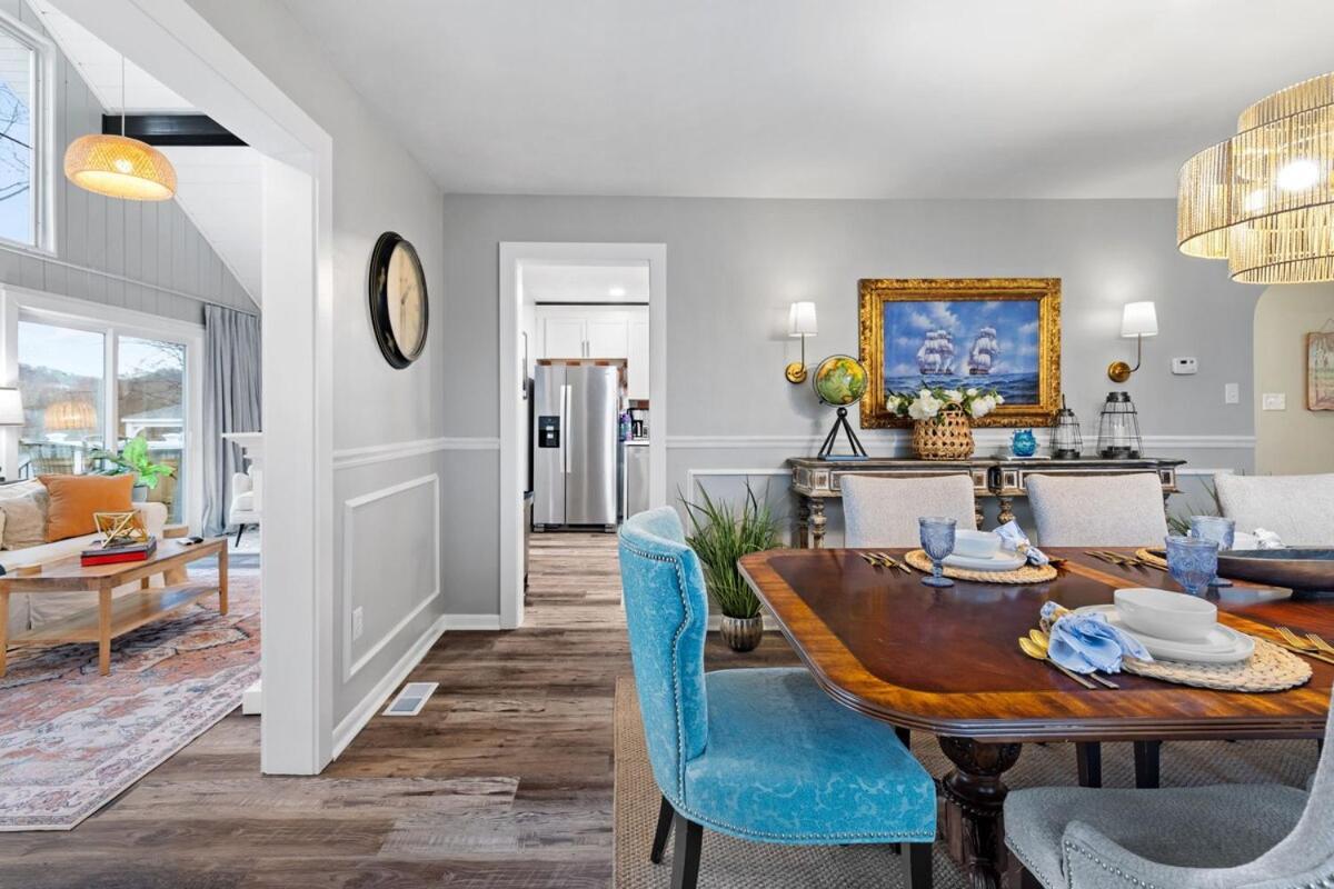 Island Gem-riverfront, Near Rmu Sportscenter-4 Br