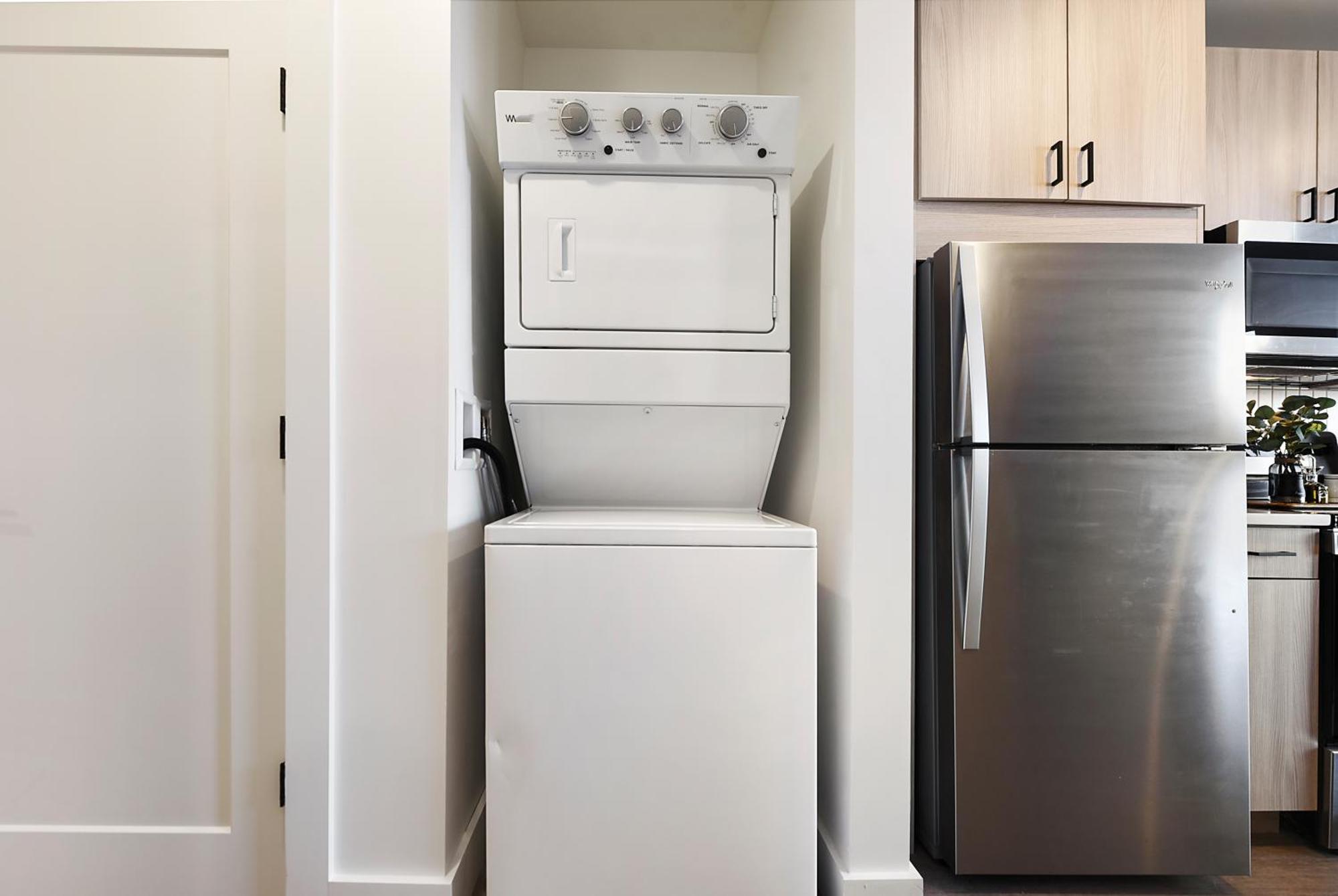 Apartment King Bed, Free Parking, Near Upmc, Pitt & Cmu *